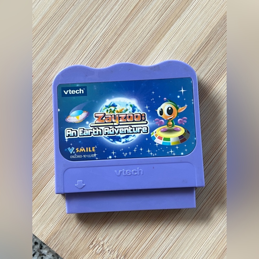 VTech VSmile Zayzoo: An Earth Adventure game cartridge